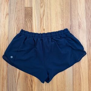 Lululemon Hotty Hot Low Rise 2.5 Lined Short Navy Sz 14